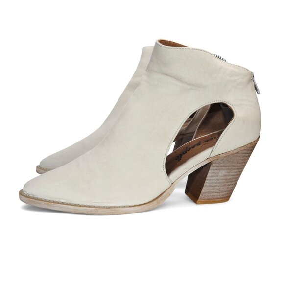 Free People Wilder Pointed Toe Ankle Booties Women's 8/38 Cream Nubuck Leather - Picture 2 of 11